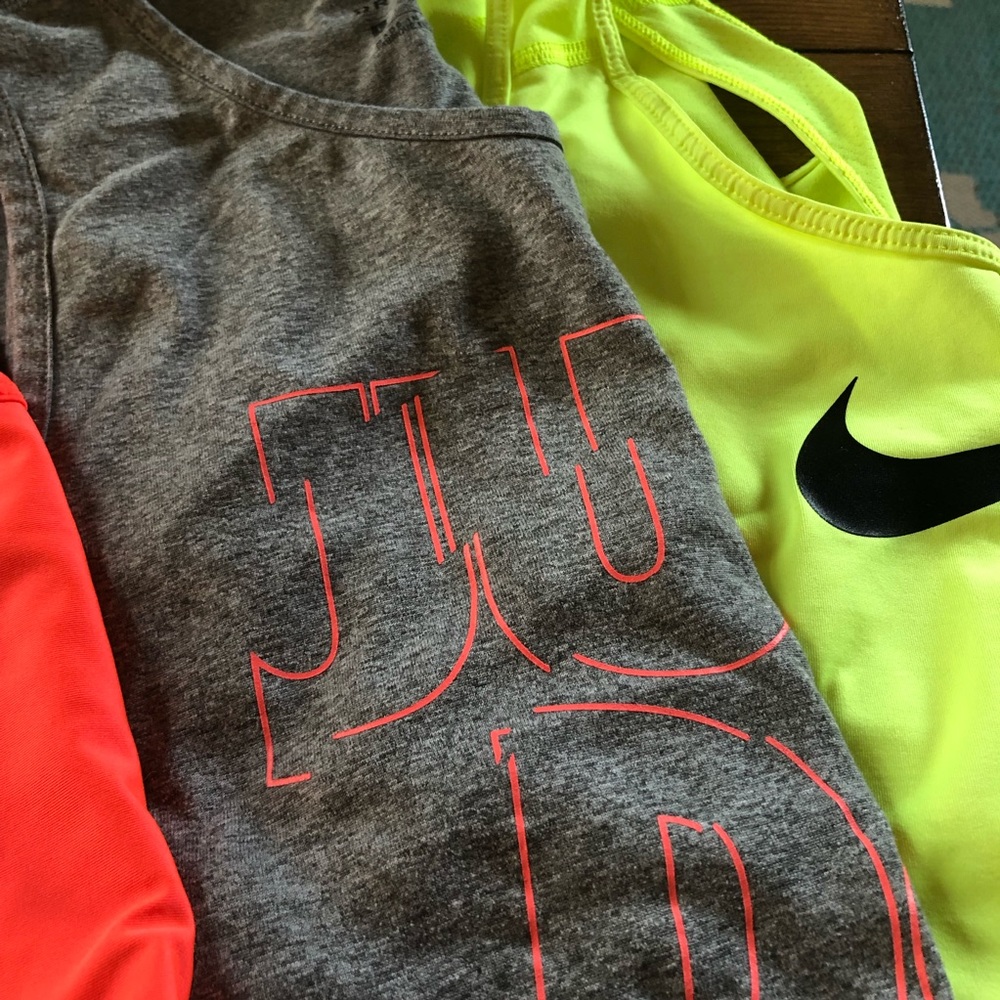 LOT of 6 workout tops. 5 Nike & 1 Under Armour